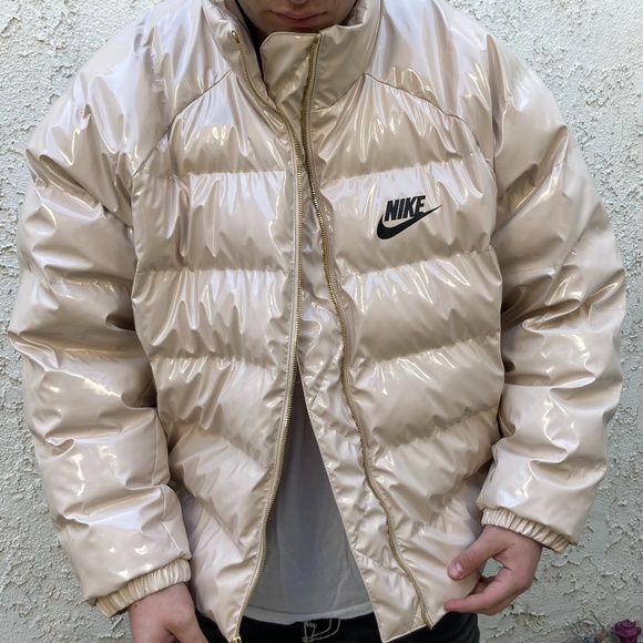 Men’s Nike puffer jacket - Picture 1 of 4